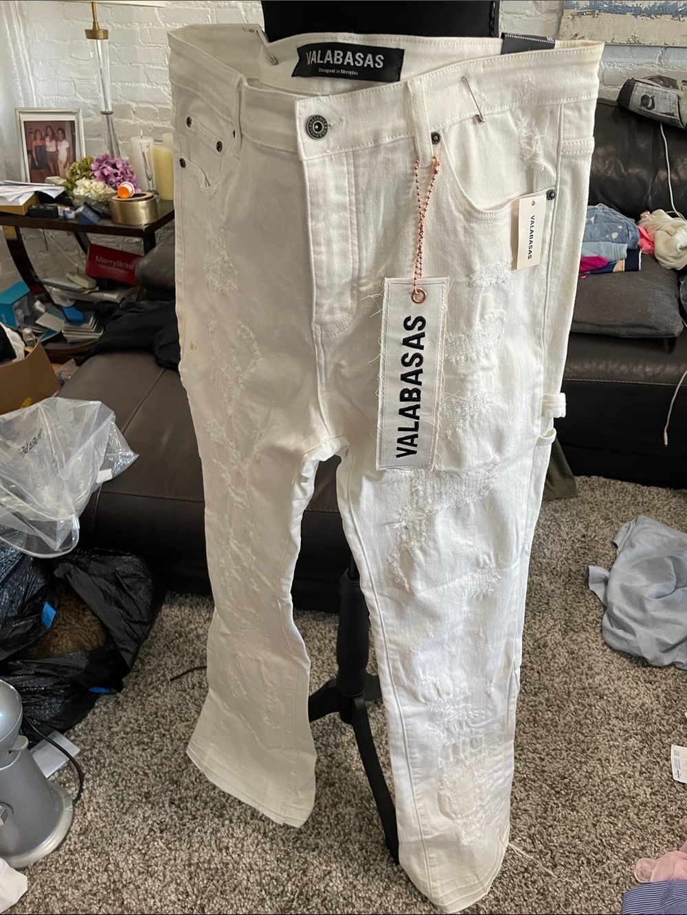 Men's White Distressed Jeans - 38 w - valabasas